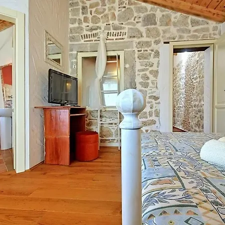 Holiday home Petra Dracevac